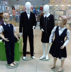 Магазин одежды в торговом центре